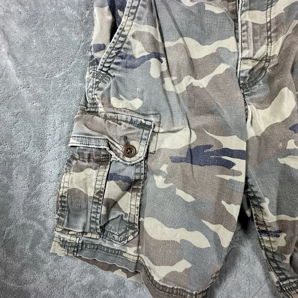 American Eagle Cargo Shorts Mens 31 Green Camo Camouflage Military Classic Y2K